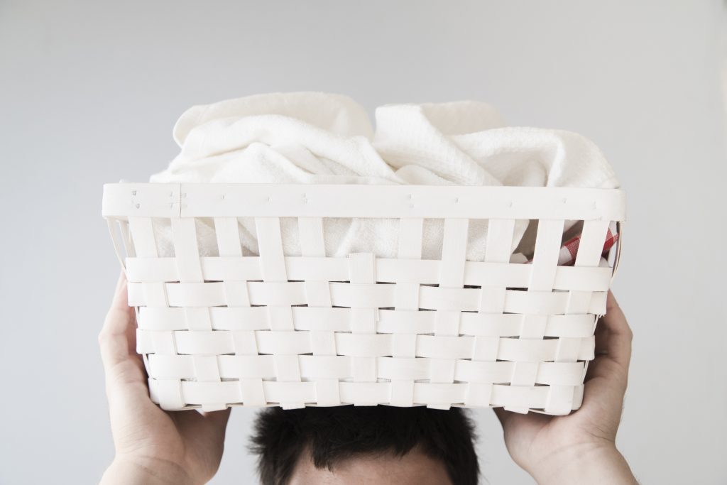 Come togliere le macchie di sudore e deodorante dalle magliette